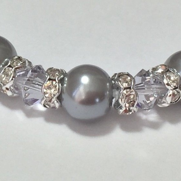 Gray Glass Pearls w/ Gray Crystal Bolo Bracelet - Picture 4 of 4